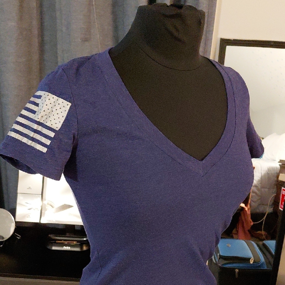 Grunt Style Women's V-Neck Tee in Deep Purple
